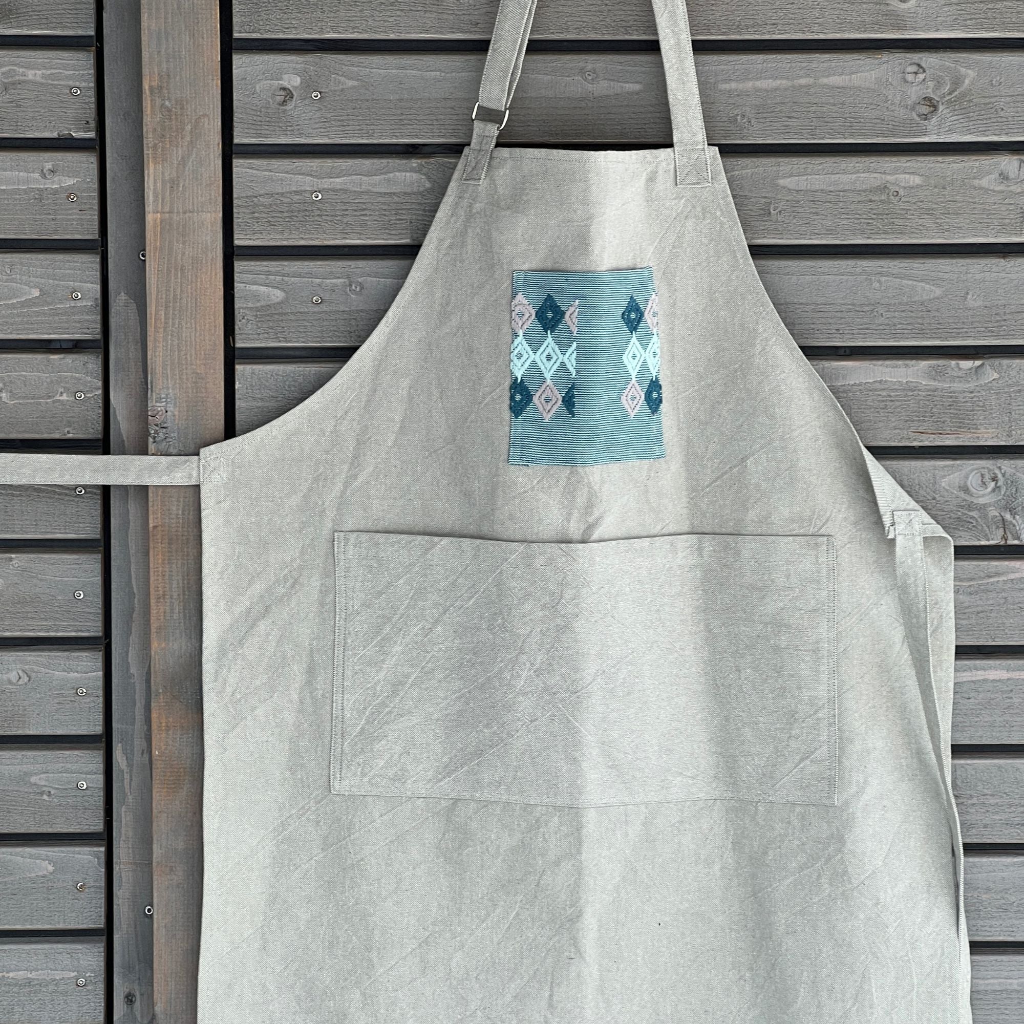 Upcycling cooking apron