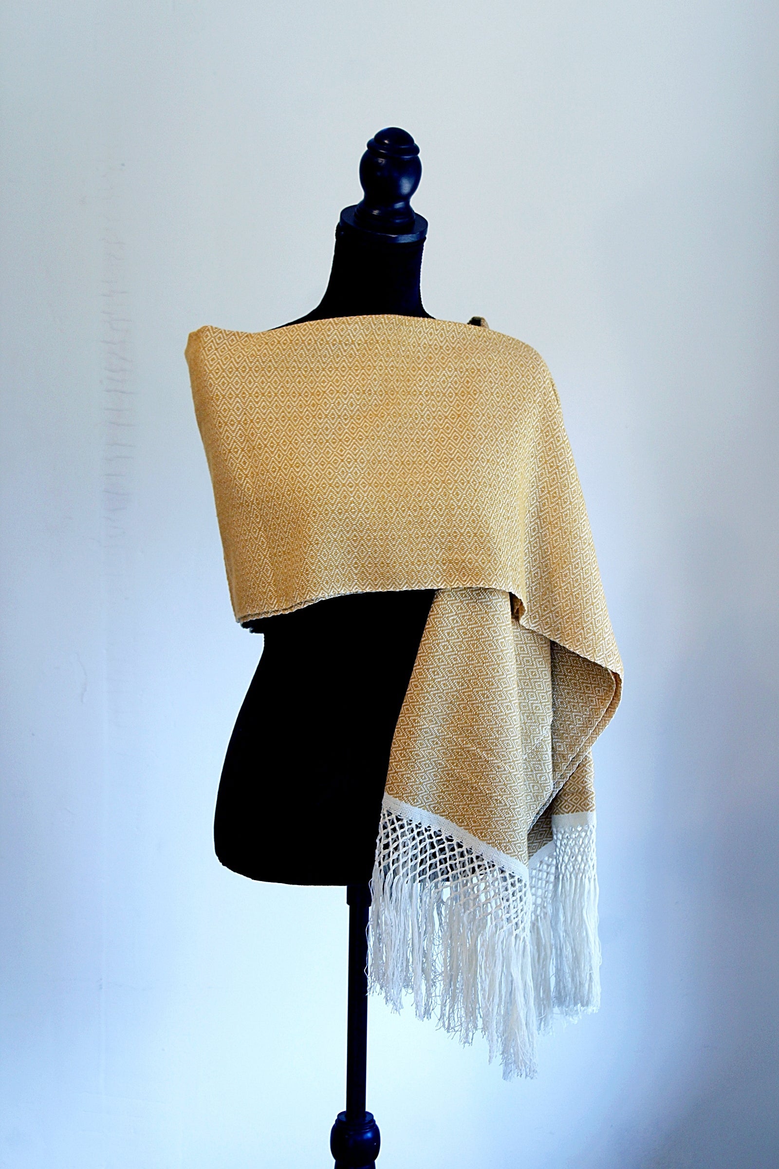 Rebozo Cocol Oro_Fotocredit ANTAMA