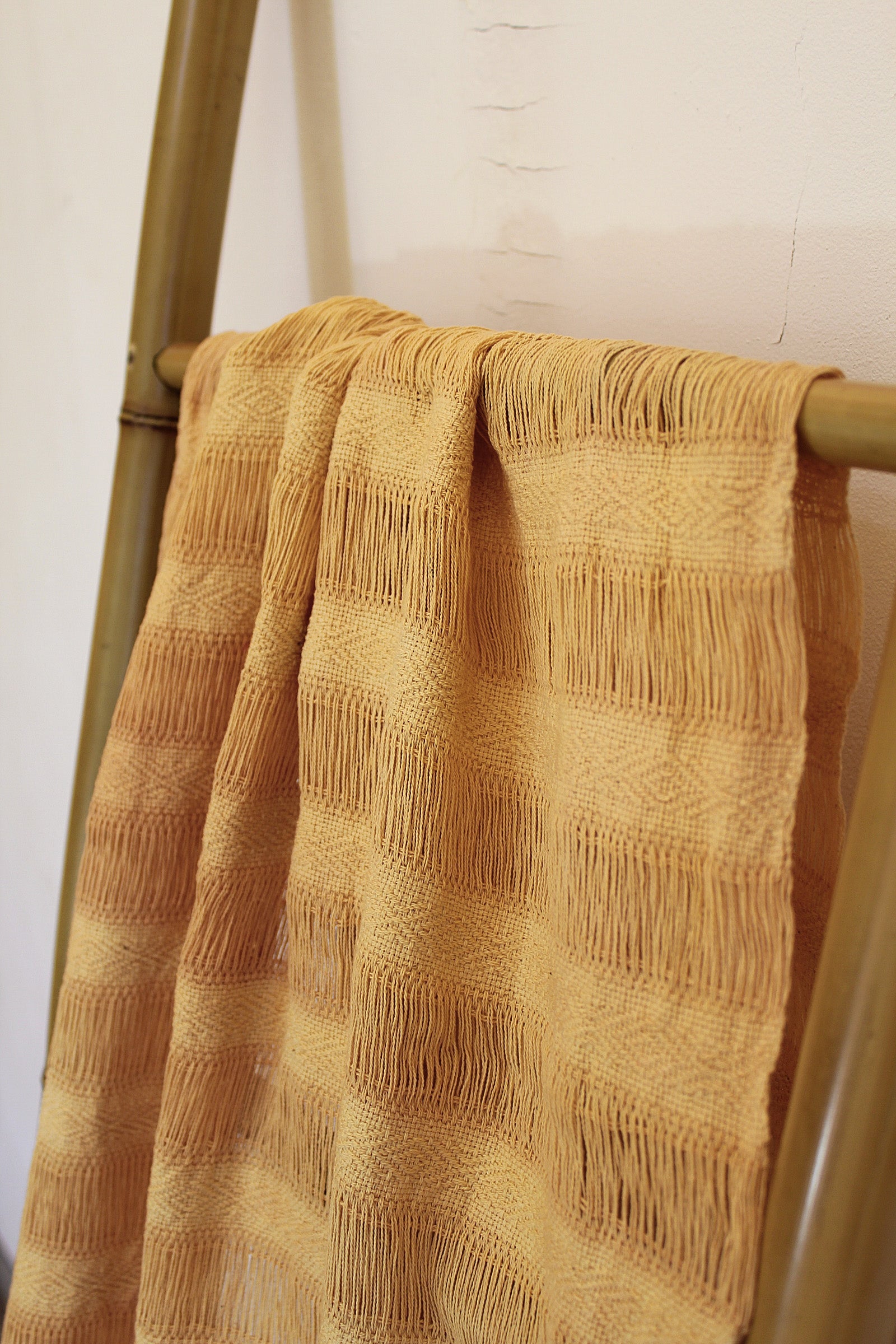 Rebozo deshilachado beige