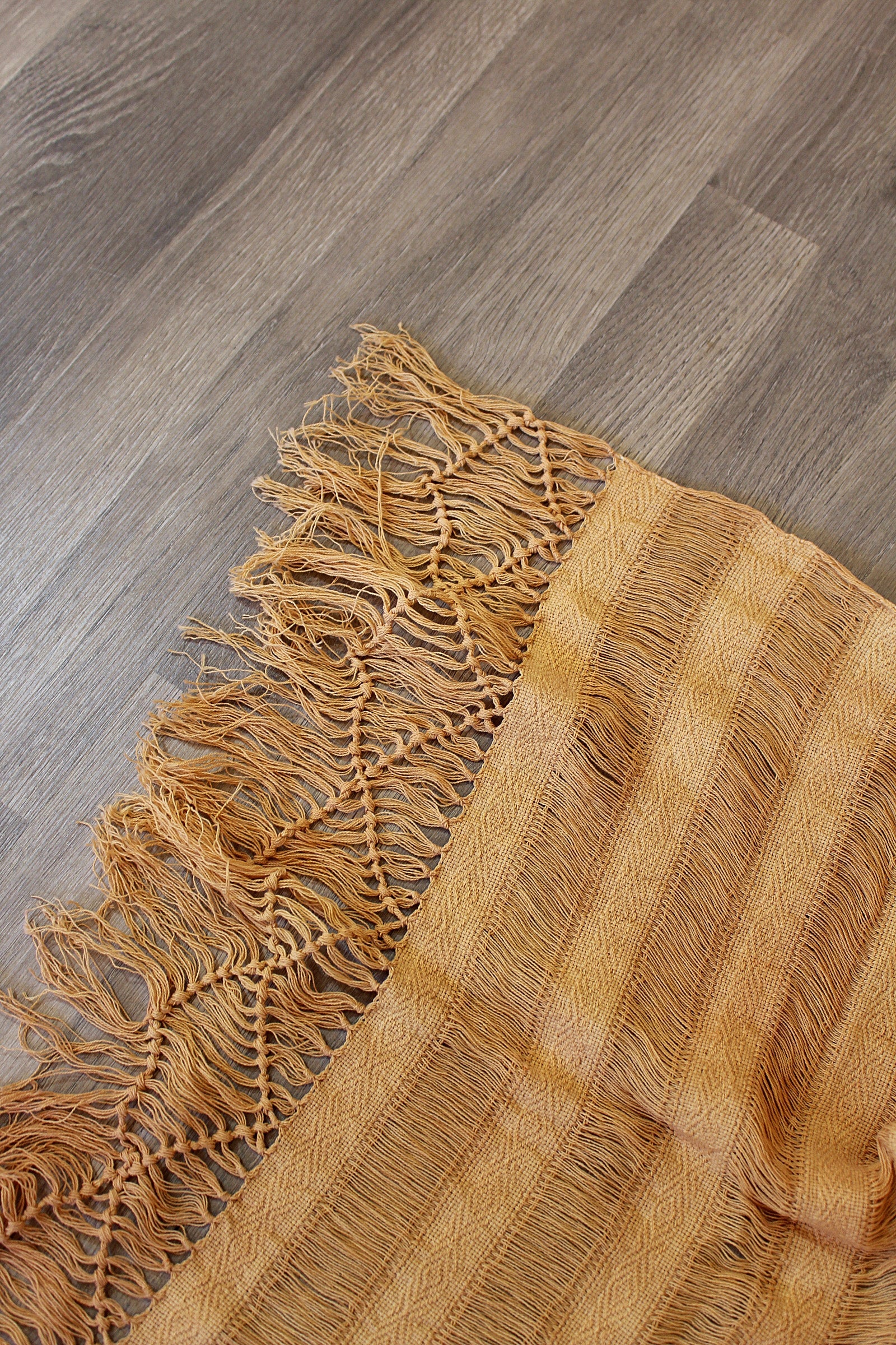 Rebozo deshilachado beige