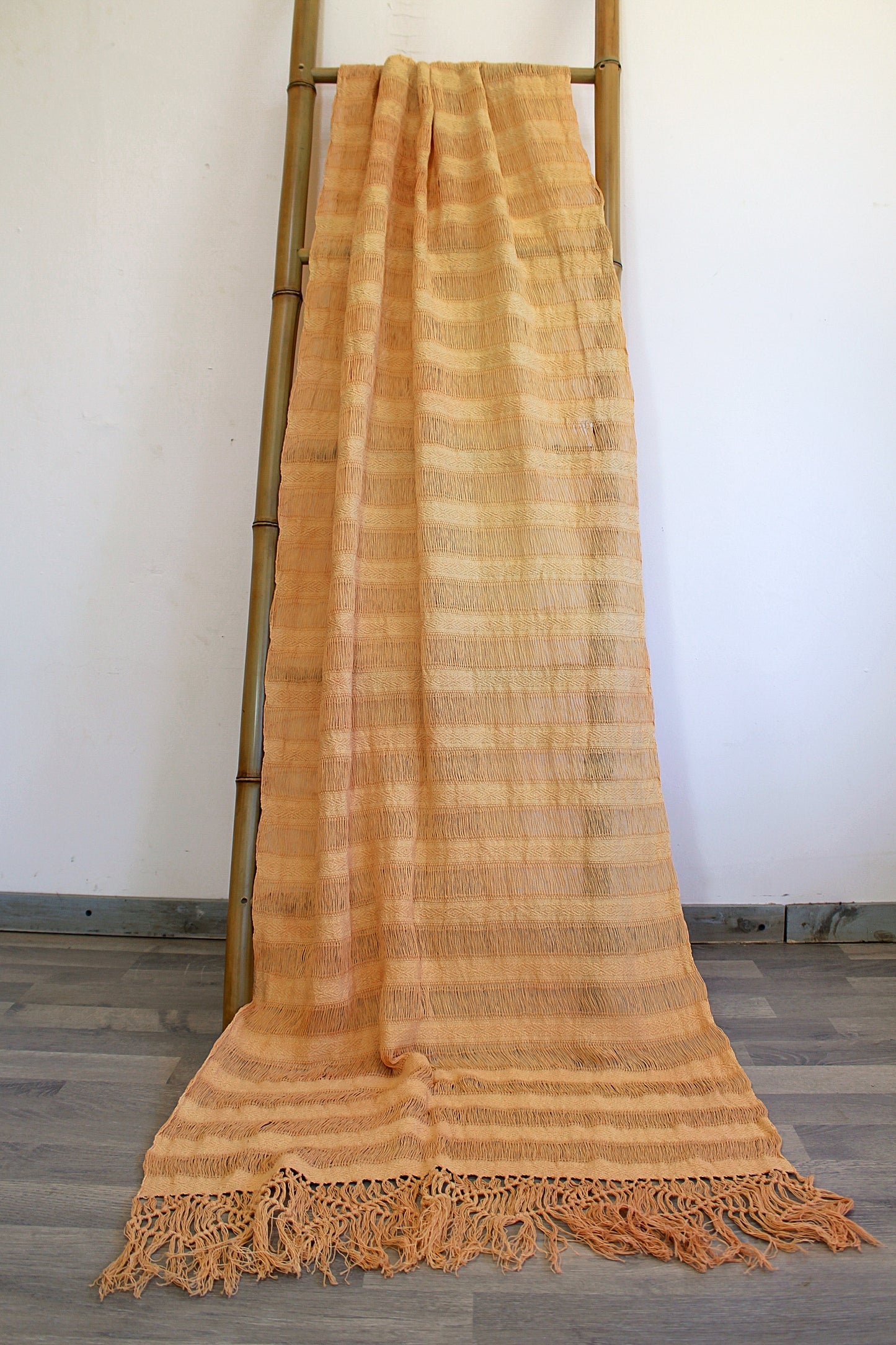 Rebozo deshilachado beige